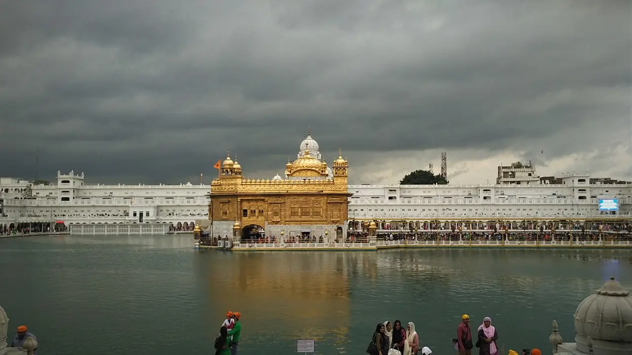 Things to buy in Amritsar